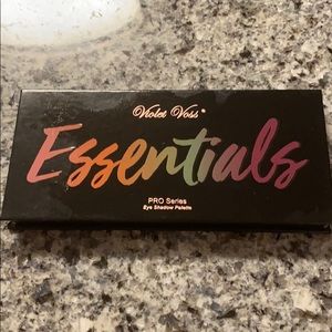Violet Voss Essentials Eyeshadow Palette